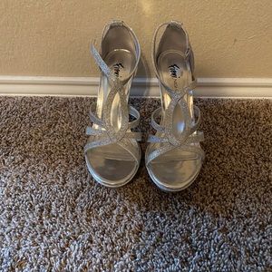 Fioni silver sparkle heels